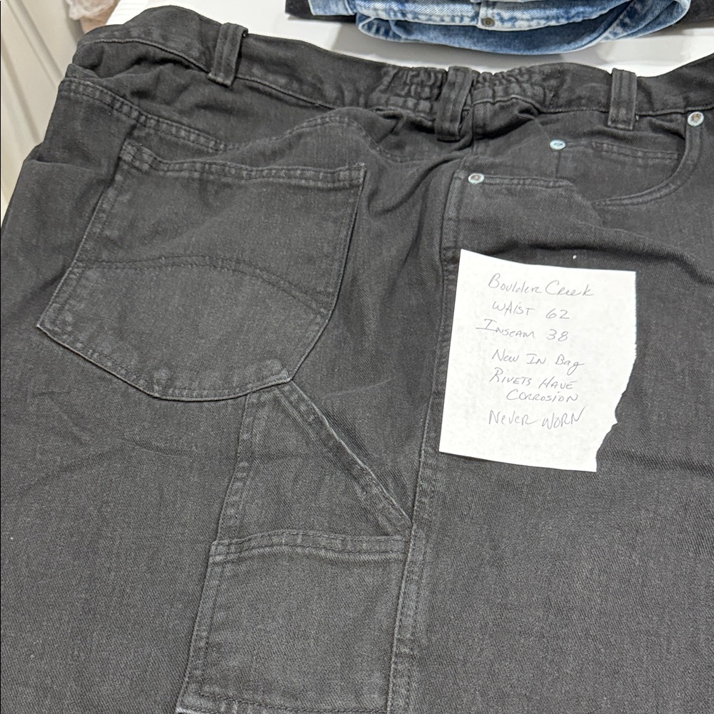 62 waist and 38 inseam Black Boulder Creek Cargo Pants